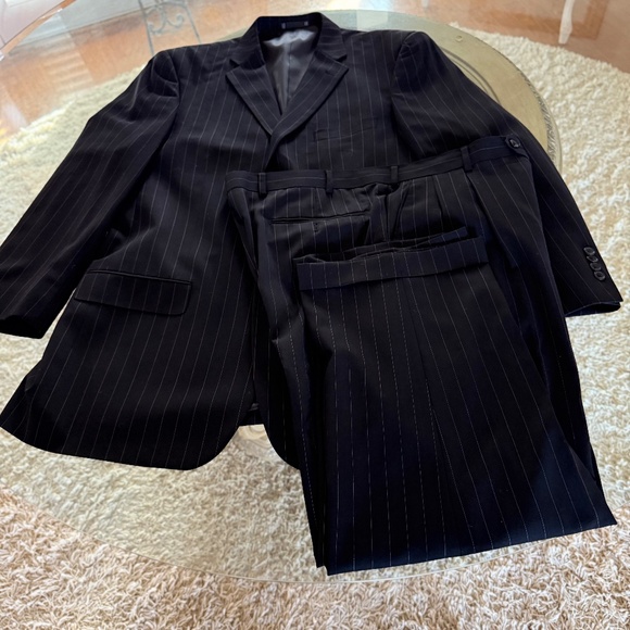 Emmanuel Ungaro 100% Wool Mens Suit Black Pinstripe 46L/38W Business Formal - Picture 1 of 16